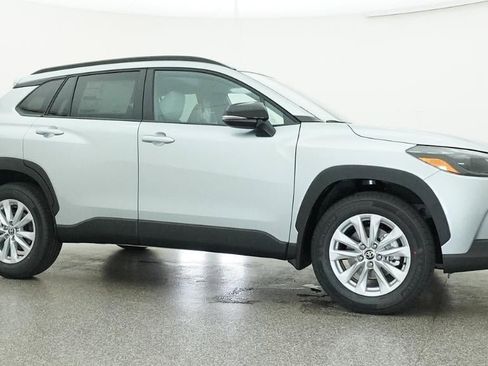 New 2026 Toyota Corolla Cross LE image 28