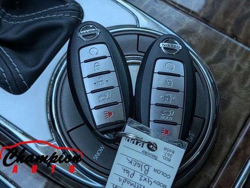 Used 2020 Nissan Armada Platinum w/ Captain's Chairs Package RWD image 35
