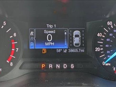 Used 2020 Ford Edge SE image 11