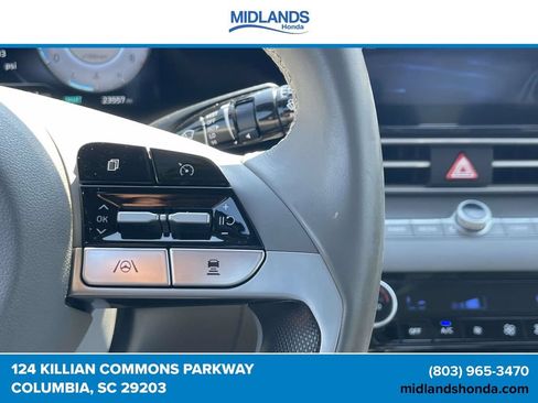 Used 2023 Hyundai Elantra SEL w/ Convenience Package FWD image 20