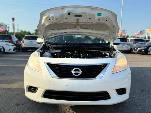 Used 2012 Nissan Versa SV FWD image 15