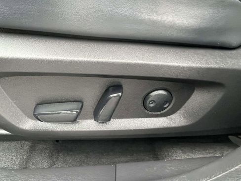 Used 2024 Mitsubishi Outlander SEL image 15