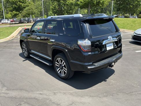 Used 2022 Toyota 4Runner Limited AWD/4WD image 8