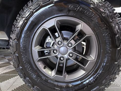 Used 2018 Jeep Wrangler Sport AWD/4WD image 34