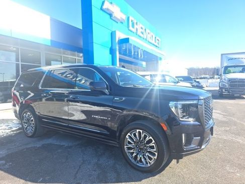 Used 2024 GMC Yukon XL Denali Ultimate image 4