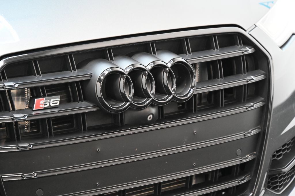 Used 2017 Audi S6 Premium Plus w/ S6 Sport Package AWD/4WD image 10