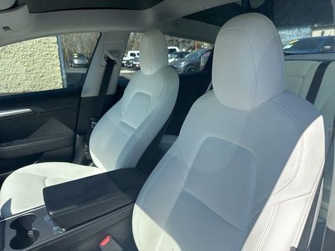 Used 2022 Tesla Model 3 Long Range image 10