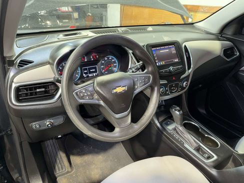 Used 2020 Chevrolet Equinox LS image 17