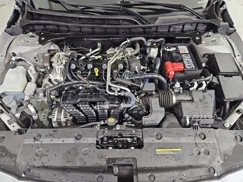 Used 2023 Nissan Altima 2.5 SV image 14
