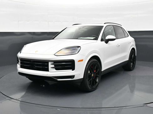 Certified 2024 Porsche Cayenne S AWD/4WD image 1