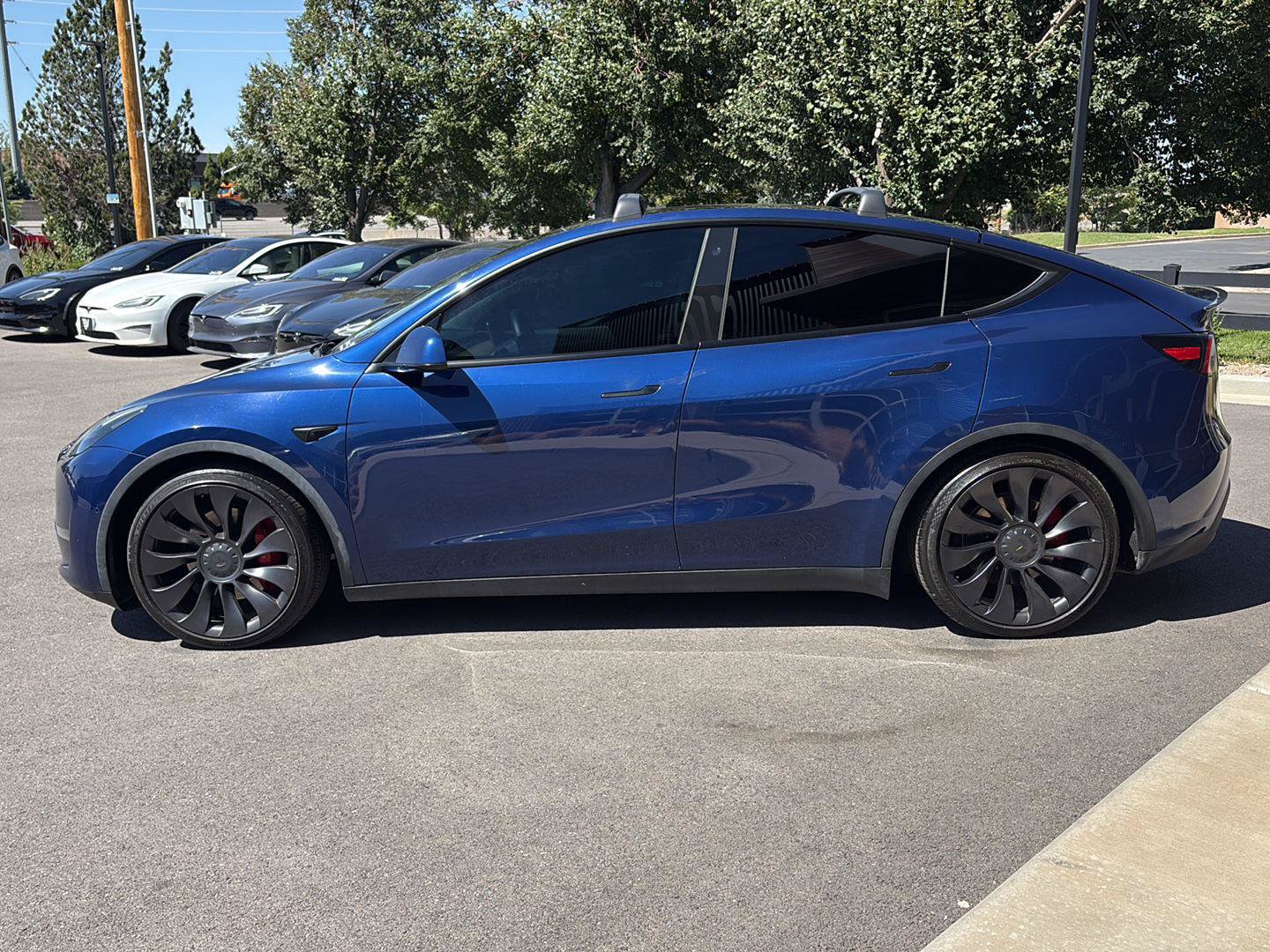 Used 2022 Tesla Model Y Performance AWD/4WD image 5