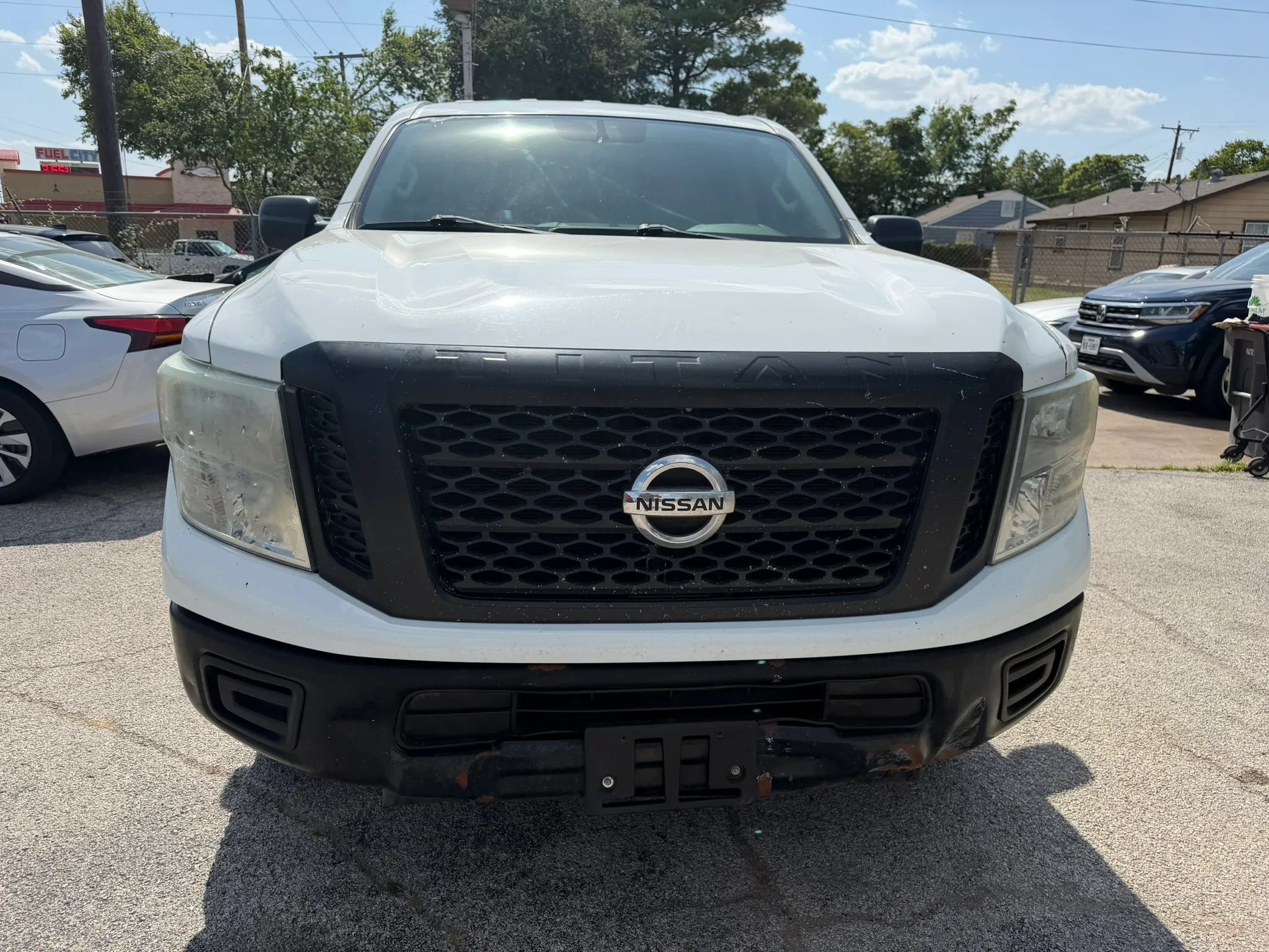 Used 2017 Nissan Titan S RWD image 3