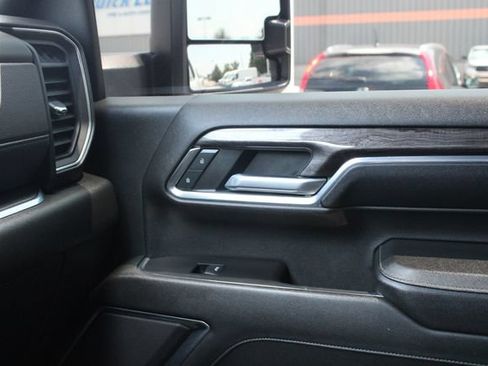Used 2024 Chevrolet Silverado 2500 LTZ AWD/4WD image 22