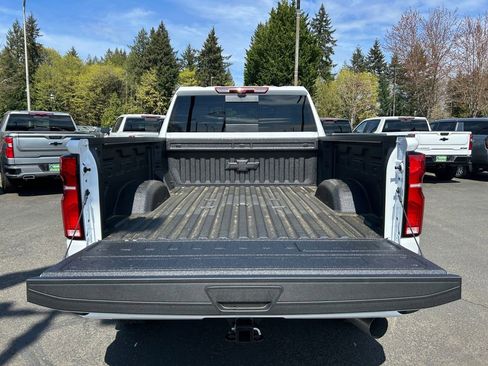New 2026 Chevrolet Silverado 3500 High Country w/ High Country Premium Package AWD/4WD image 24