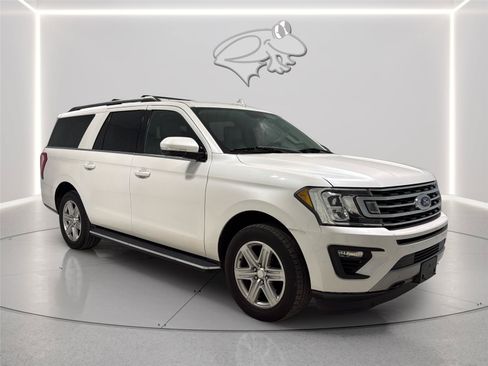 Used 2018 Ford Expedition Max XLT w/ Equipment Group 202A AWD/4WD image 8