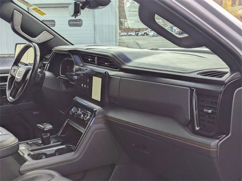 Used 2022 GMC Sierra 1500 AT4 w/ Technology Package image 36