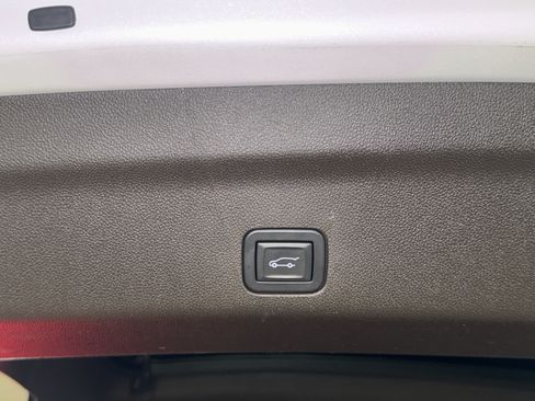 Used 2024 Cadillac Escalade ESV Premium Luxury w/ Performance Package AWD/4WD image 14