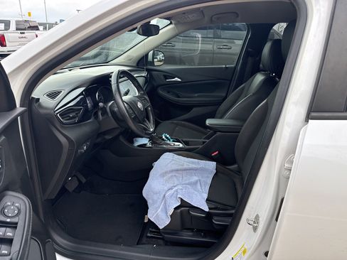 Used 2021 Buick Encore GX Preferred w/ Sport Touring Package image 9