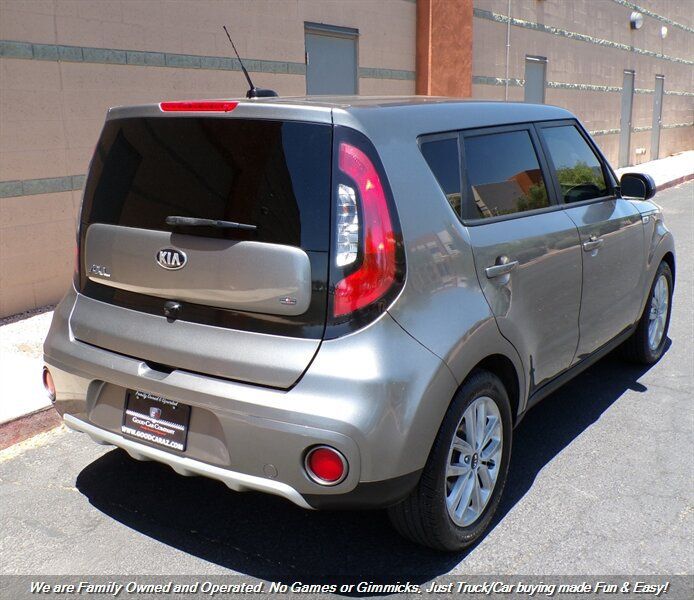 Used 2017 Kia Soul + FWD image 7