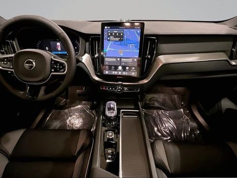 New 2026 Volvo XC60 B5 Ultra w/ Climate Package image 8