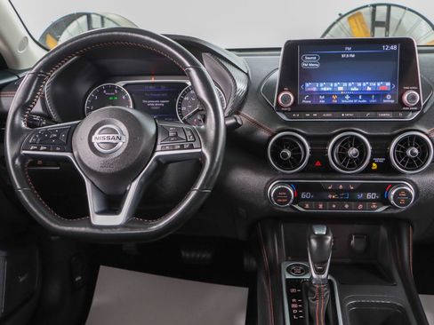 Used 2023 Nissan Sentra SR w/ SR Premium Package FWD image 17