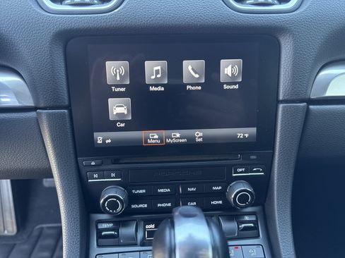 Used 2017 Porsche 718 Boxster RWD image 15