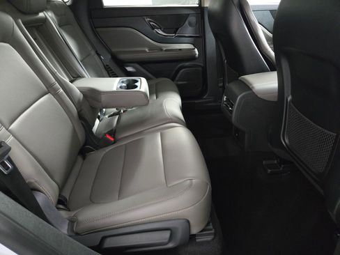 Certified 2025 Lincoln Corsair FWD image 16