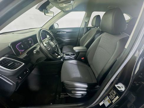 Used 2025 Kia Seltos S FWD image 13