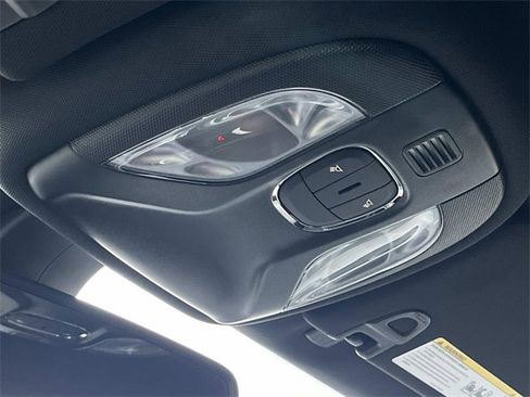 Used 2023 Jeep Compass Limited image 28