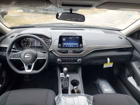 New 2025 Nissan Altima 2.5 SV image 21