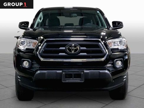 Used 2023 Toyota Tacoma SR5 AWD/4WD image 4