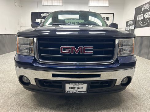 Used 2010 GMC Sierra 1500 SLT w/ Suspension Package, Off-Road AWD/4WD image 2