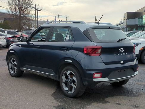 Certified 2025 Hyundai Venue Limited image 5