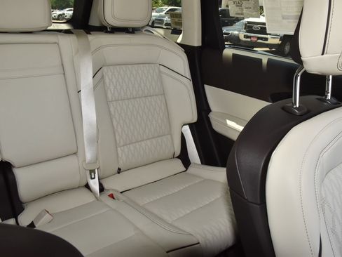 New 2026 Lincoln Nautilus Black Label w/ Jet Appearance Package AWD/4WD image 18