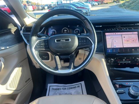 Used 2022 Jeep Grand Cherokee L Limited image 14