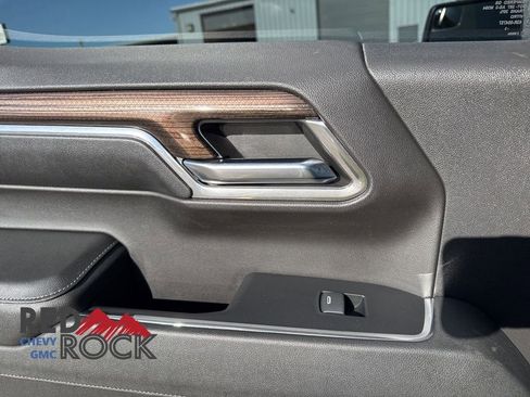 Used 2023 Chevrolet Silverado 1500 RST image 20