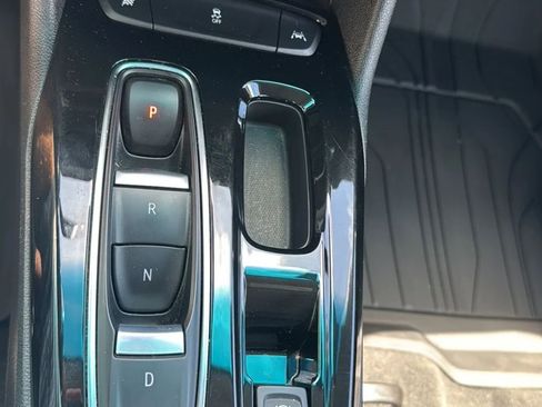 Used 2023 Chevrolet Bolt LT FWD image 51