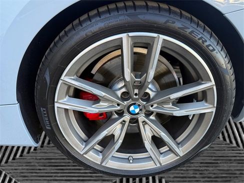 Used 2024 BMW M440i Convertible w/ Premium Package image 33