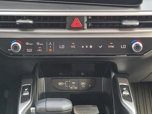 New 2026 Kia Sorento S w/ S Panoramic Sunroof Package FWD image 19
