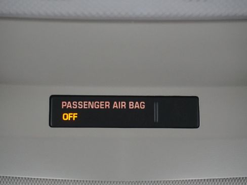 Used 2016 Chevrolet Colorado W/T w/ WT Convenience Package image 24