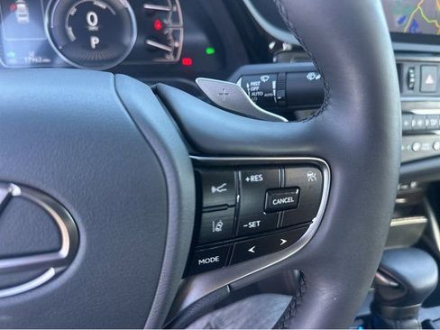 Used 2022 Lexus ES 300h w/ Premium Package image 23