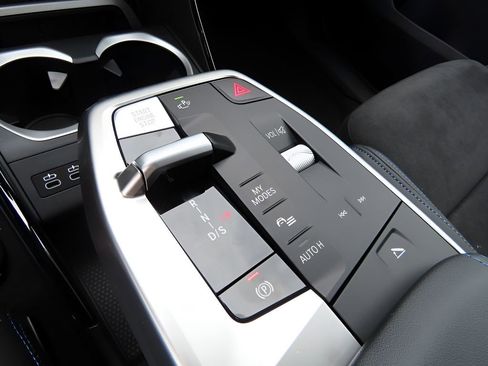 New 2025 BMW X1 xDrive28i w/ Technology Package image 37