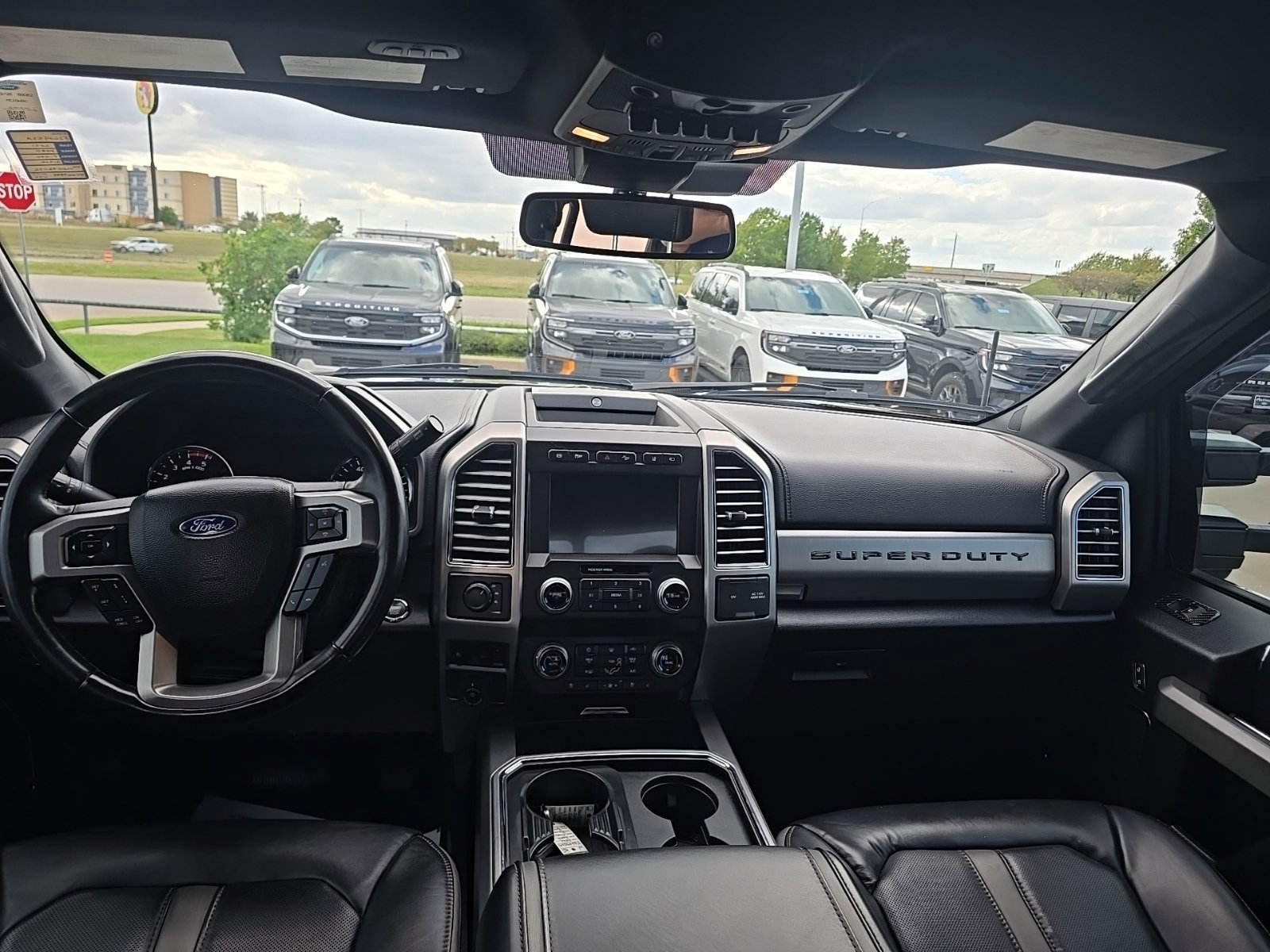 Used 2021 Ford F450 Platinum w/ FX4 Off-Road Package AWD/4WD image 18