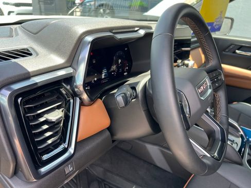 Used 2026 GMC Canyon AT4 AWD/4WD image 28
