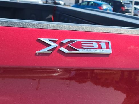 Used 2024 GMC Sierra 1500 SLT AWD/4WD image 15