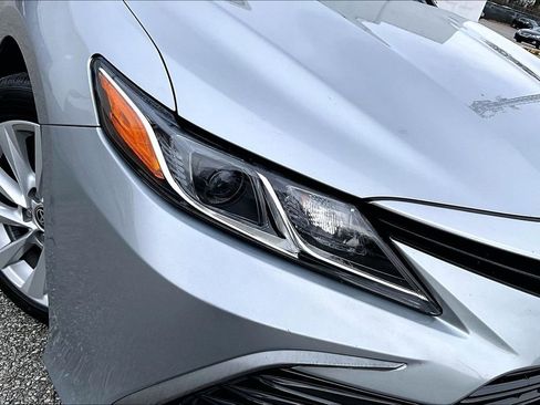 Used 2021 Toyota Camry LE image 30