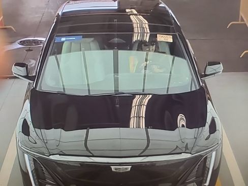 Used 2024 Cadillac Lyriq Sport AWD/4WD image 2
