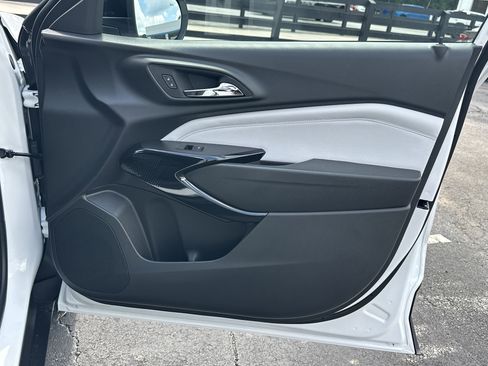 New 2026 Chevrolet Trax LT w/ Driver Confidence Package FWD image 16