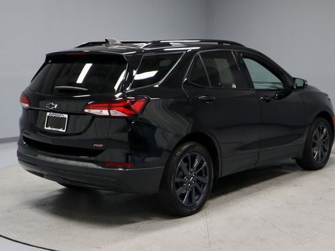 Used 2022 Chevrolet Equinox RS w/ Infotainment Package image 12