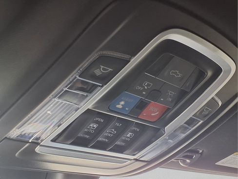 Used 2024 RAM 2500 Limited image 20